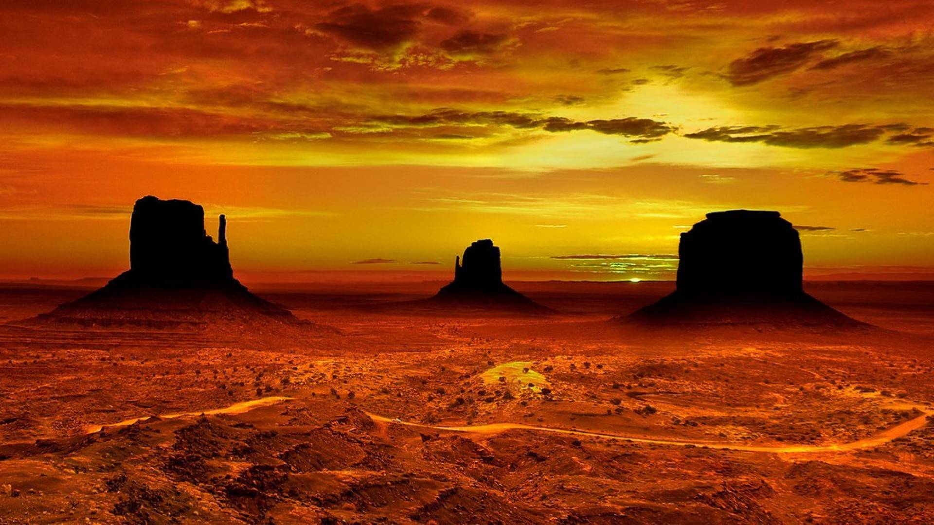 Monument Valley at Sunset, Monument Valley, Utah, United States